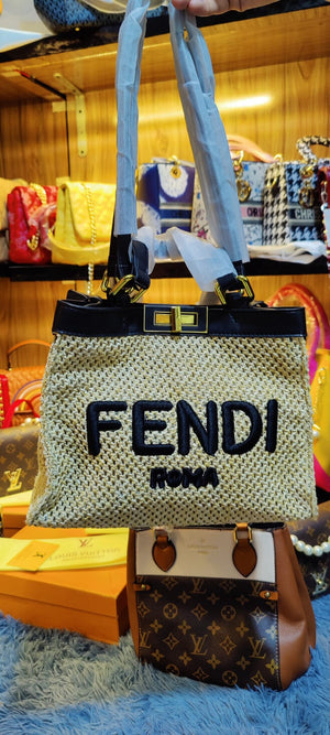 Signature Article | Official style