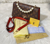 HANDBAG ON MY SIDE PM BAG | OFFICIAL SIGNATURE ARTICAL | PEARL HANDLE BAG